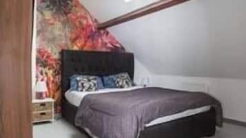 1 bedroom, internet, bed sheets