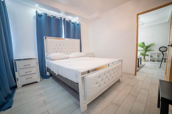 2 bedrooms, iron/ironing board, free WiFi, bed sheets