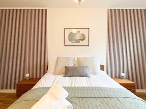 2 chambres, fer et planche Ă repasser, Wi-Fi, draps fournis