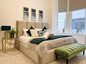 7 Schlafzimmer, Bügeleisen/Bügelbrett, Reisekinderbett, WLAN