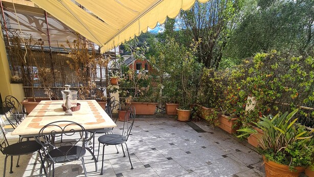 Apartemen Comfort | Teras/patio
