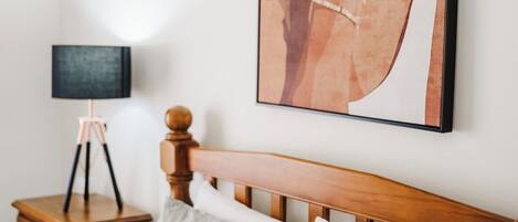 4 Schlafzimmer, Schreibtisch, Bügeleisen/Bügelbrett, Reisekinderbett