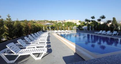 Amchit Grand Hotel
