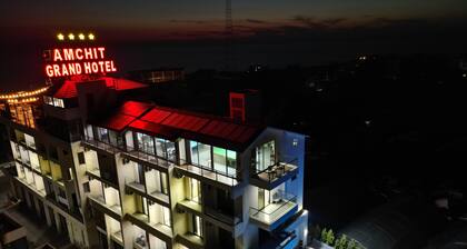 Amchit Grand Hotel