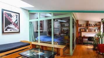 2 slaapkamers, een strijkplank/strijkijzer, wifi, beddengoed