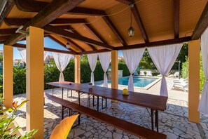 Piscina externa sazonal