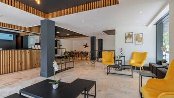 Room, 1 Bedroom, City View | Living room