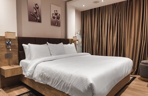 Superior Apartment | Premium bedding, down comforters, in-room safe, blackout drapes - Sunflower Residence Victoria Island (Lagos)