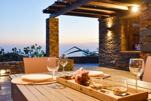 Outdoor dining