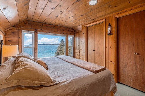 Gorgeous Sunsets at Crystal Lake Waterfront Home