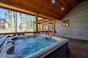Bañera de hidromasaje interior