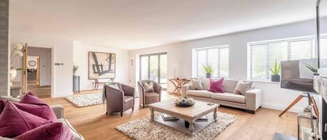 Télévision, espaces bureaux