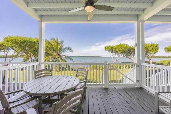 Outdoor dining - Ocean-View 2BR/2BA Conch Villa 5047: Village at Hawks Cay Villas (Duck Key)