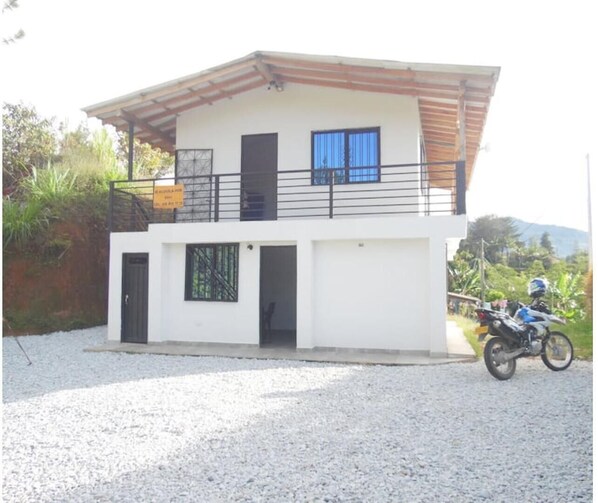 Exterior - Piso 1. Hermoso Amanecer Frente al Embalse! (Peñol)