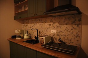 Fridge, stovetop, coffee/tea maker, electric kettle - The Pumo Locorotondo (Locorotondo)