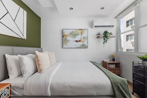 1 bedroom, iron/ironing board, travel cot, WiFi