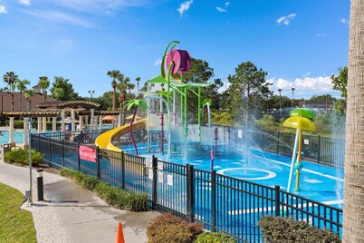 Mickey s Splash Pad 2 Miles to Disney