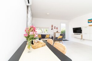 Living area - Sunny hill apartment with  private pool  and magnificent seaview (Cavtat)