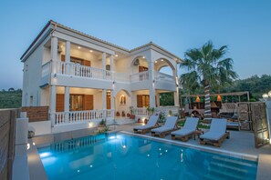 Luxury-Villa