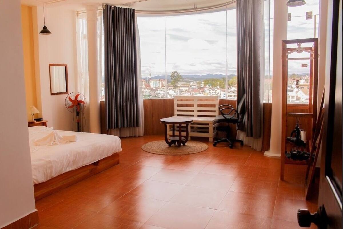 Deluxe Double Room Single Use | Langsir/tirai gelap terus, dihias secara berasingan 