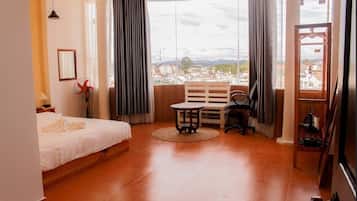 Chambre Double Deluxe pour 1 personne | Décoration personnalisée, ameublement personnalisé, rideaux occultants