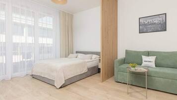 Iron/ironing board, WiFi, bed sheets