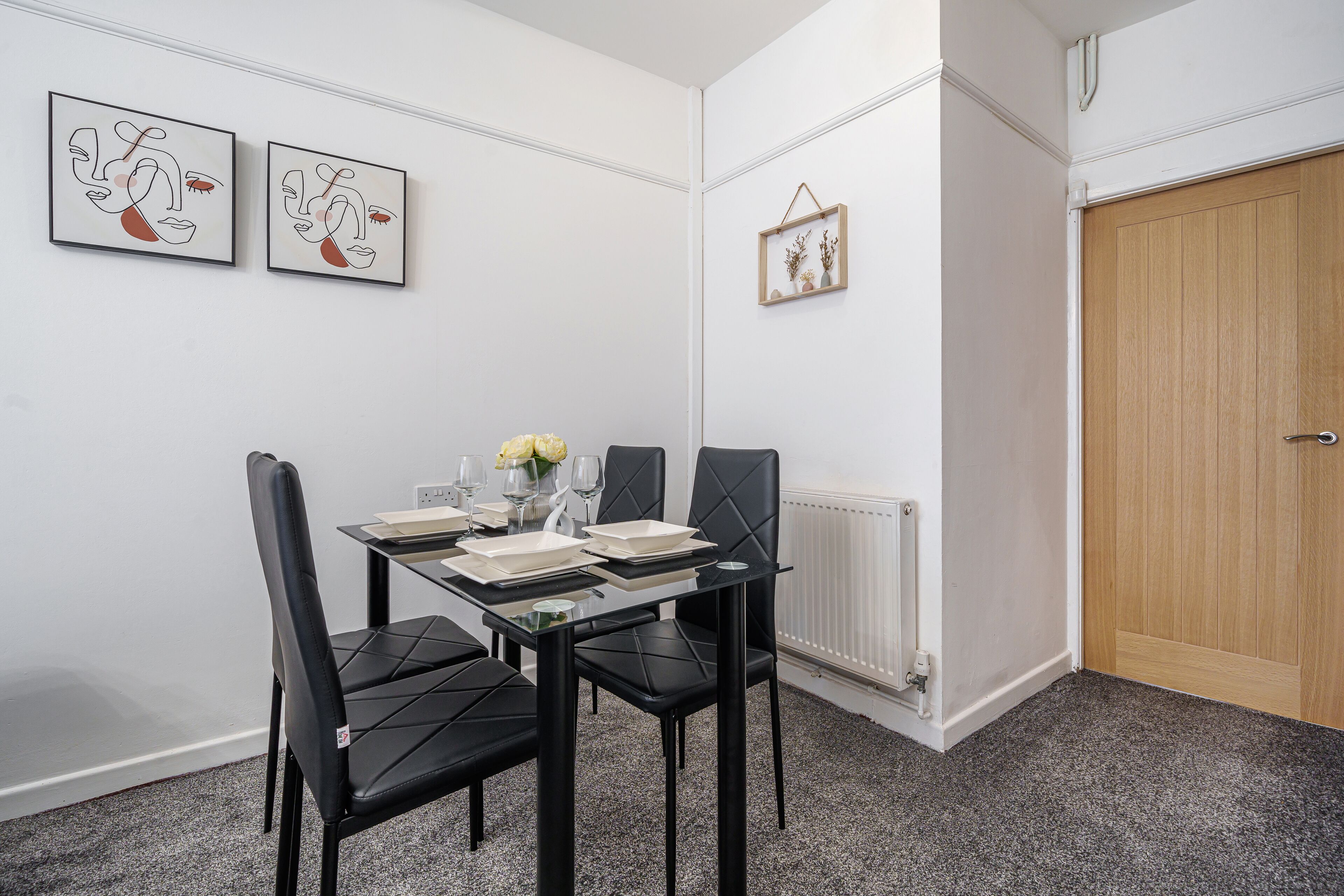 Executive Apartment, 2 Bedrooms | In-room dining