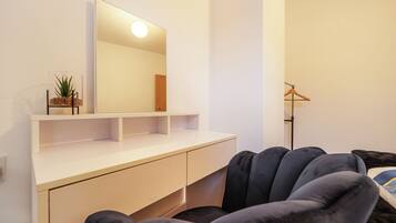 Leilighet – executive, 2 soverom | 2 soverom, skrivebord, strykejern/-brett og wi-fi (inkludert)