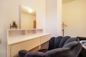 Executive-Apartment, 2 Schlafzimmer | 2 Schlafzimmer, Schreibtisch, Bügeleisen/Bügelbrett, kostenloses WLAN