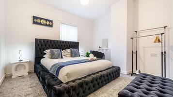 Executive Apartment, 2 Bedrooms | 2 bedrooms, desk, iron/ironing board, free WiFi