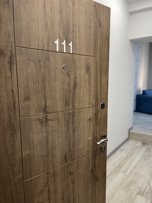 Premium bedding, individually decorated, individually furnished - Rooftop City View apartments (Yerevan)