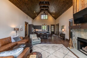 Fernseher, Kamin, Videospiele