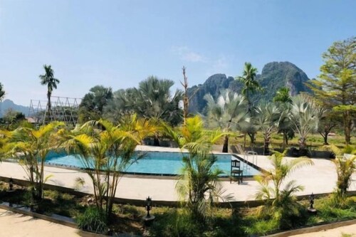 Vang Vieng Romantic Place Resort