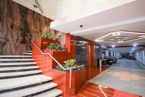 Staircase - Hotel Grand Sabarees (Madurai)
