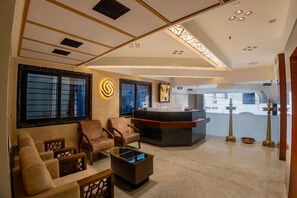 Reception - Hotel Grand Sabarees (Madurai)