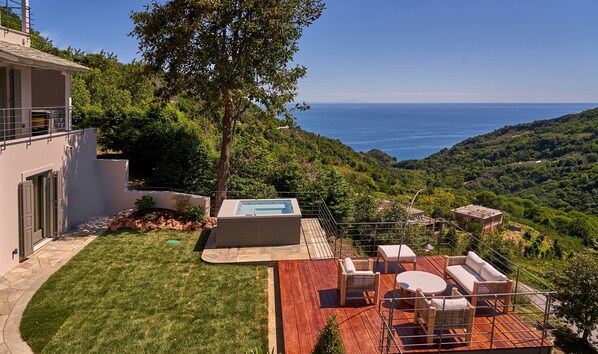 Panoramic Villa | Terrace/patio - Sunrise Garden Hills (Zagora-Mouresi)