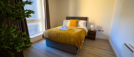 1 多间卧室、熨斗/熨衣板、WiFi、床单