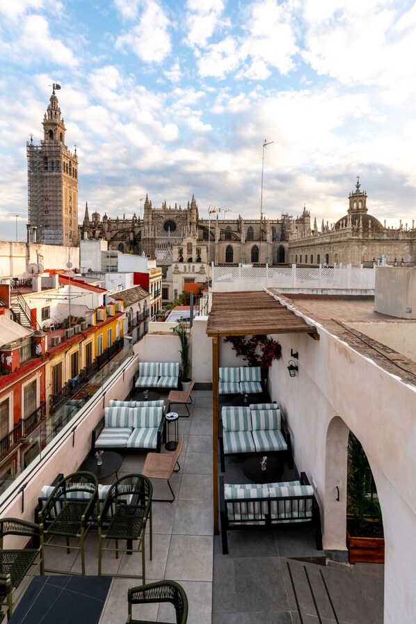 Bar (on property) - Arco de la Seda - Hotel Boutique (Seville)