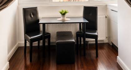 Baroq Central City Apartment