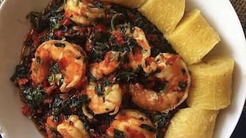 Tägliches inbegriffenes kontinentales Frühstück