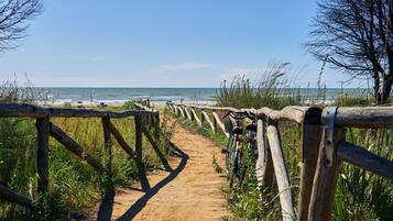 Apartment, 1 Bedroom, Terrace | Beach