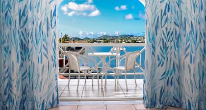 The Harbour #6 - 3 Bedrooms in Rodney Bay 3 Townhouse by RedAwning