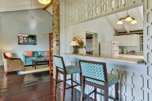 Villa, 2 Bedrooms | Private kitchen | Fridge, oven, coffee/tea maker, toaster