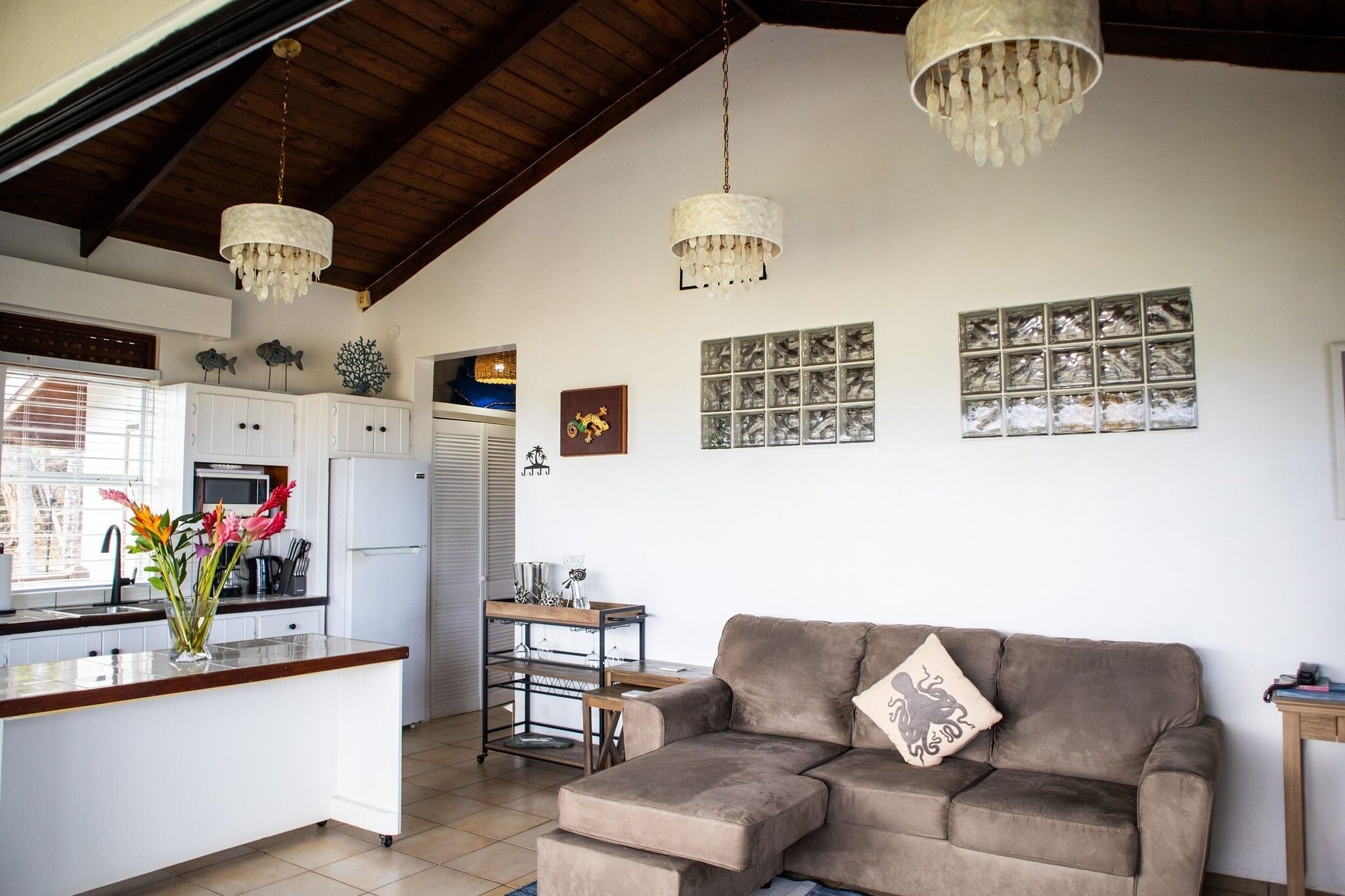 Cottage, 1 phòng ngủ | Khu phòng khách | Smart TV 