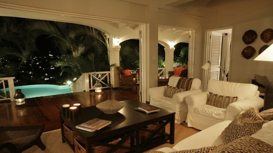 Villa Kessi - Beautiful Caribbean Style Family Villa 3 Bedroom Villa by RedAwning