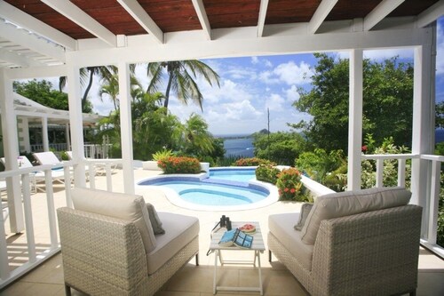 Beautiful 2-bed Cliffside Villa - Saline Reef 2 Bedroom Villa by RedAwning