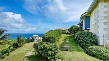 Villa, 2 Bedrooms | Exterior detail