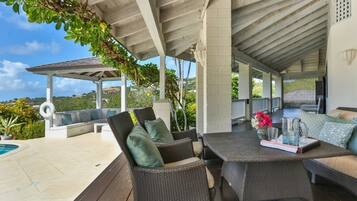 Villa, 3 Bedrooms | Terrace/patio