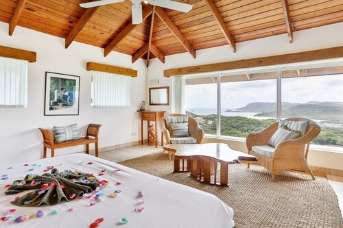 Hilltop Villa With Great Views Out To Sea - Villa Cadasse 3 Bedroom Villa by RedAwning