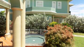 Condo, 3 Bedrooms | Property grounds